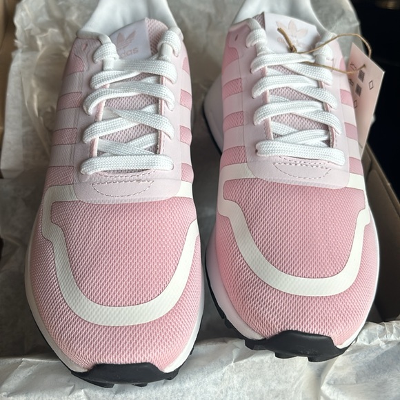 BRAND NEW pink adidas Multix summer running shoe - Picture 2 of 5